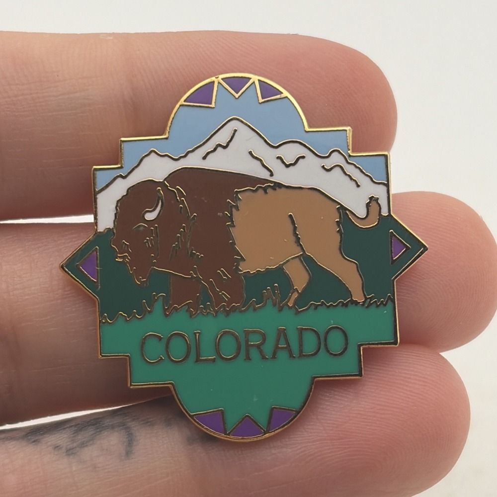 Colorado Bison Buffalo United States Of America Mountain Lapel Hat Pin